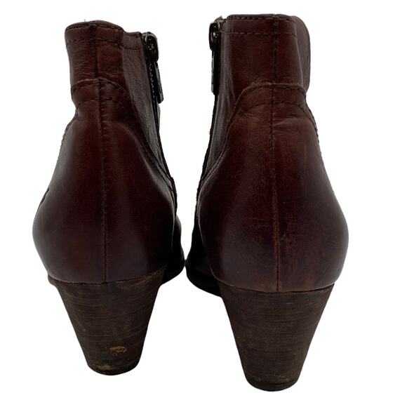 Frye Reina Cognac Leather Western Ankle Booties Brown Heel Scuffing Size 6.5M - Picture 3 of 12